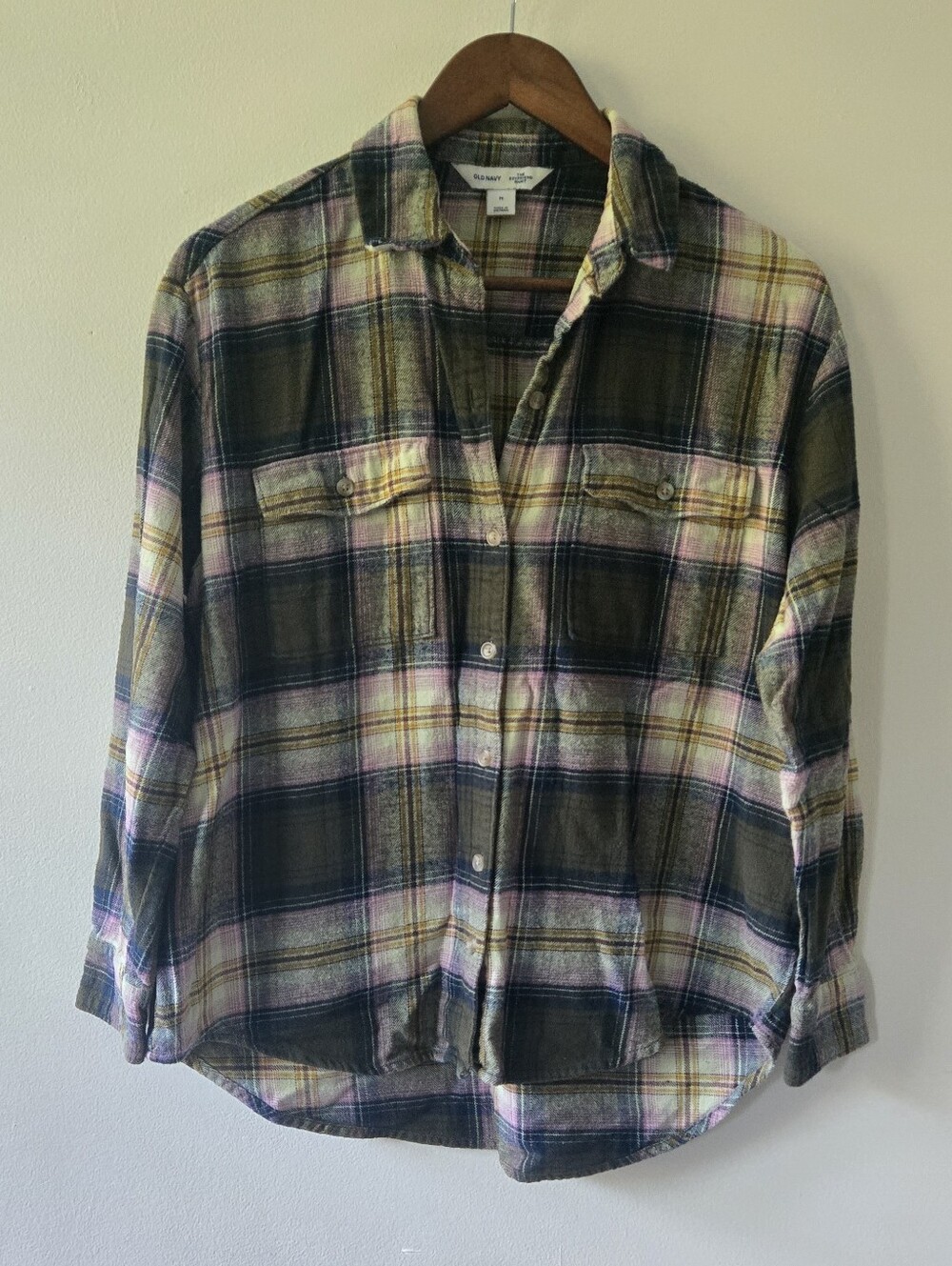 Old Navy Boyfriend Shirt Plaid Button Down Medium